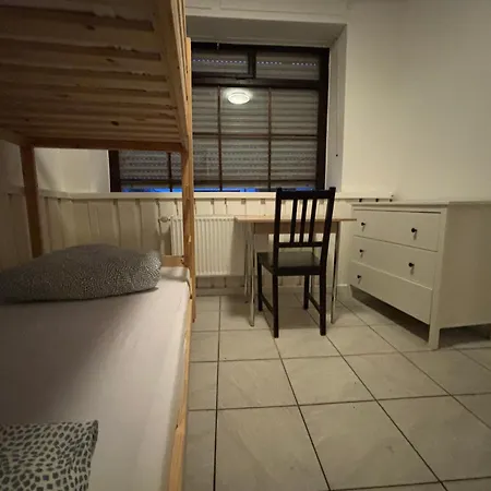 Simplex Monteurzimmer بيت ضيافة *